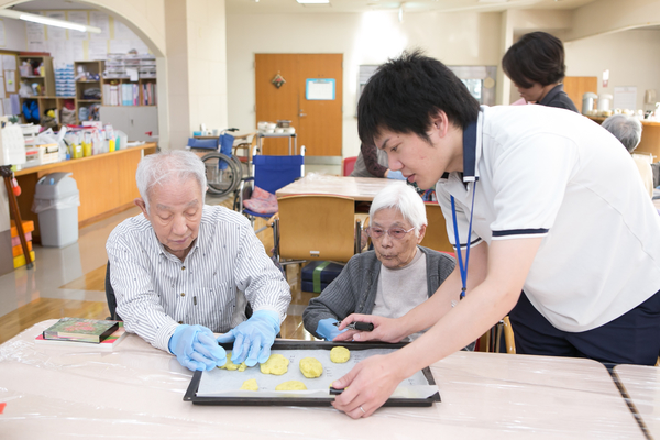 老人保健施設はなみずき（デイケア / 常勤）の介護職求人メイン写真3