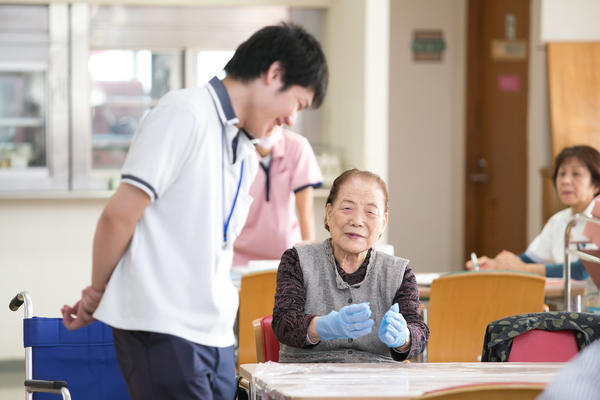 老人保健施設はなみずき（デイケア / 常勤）の介護福祉士求人メイン写真2