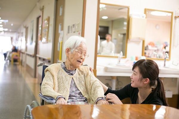 神港園サニーライフ白川（常勤）の介護福祉士求人メイン写真3