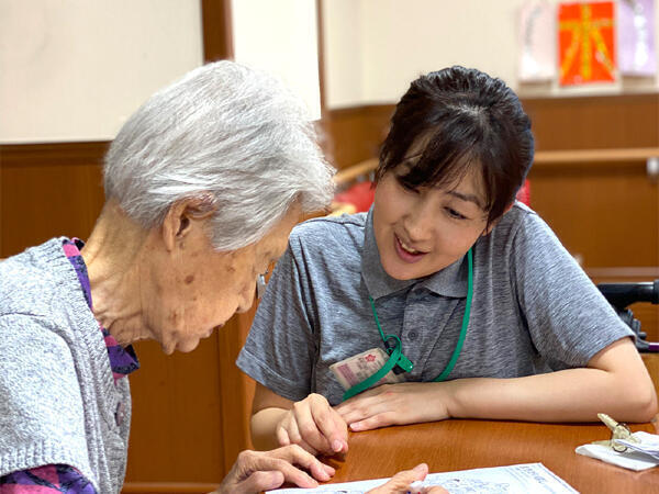 特別養護老人ホーム つつじの園 新館（常勤）の介護福祉士求人メイン写真3