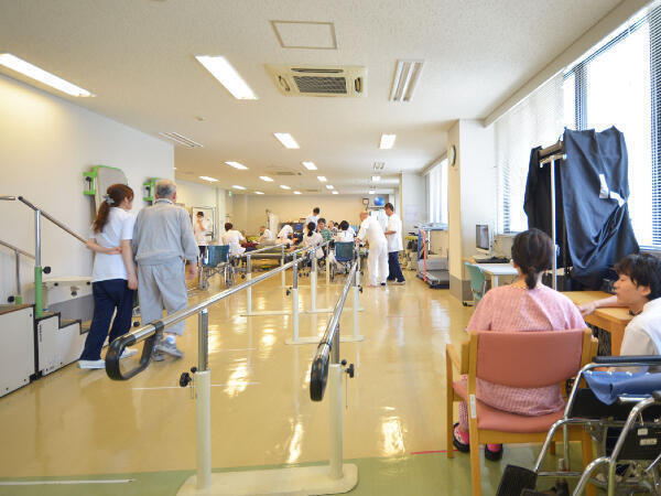 医療法人穂翔会　村田病院（常勤）の介護福祉士求人メイン写真3