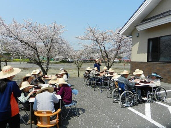 デイサービスいしづちの湯（常勤）の介護福祉士求人メイン写真1