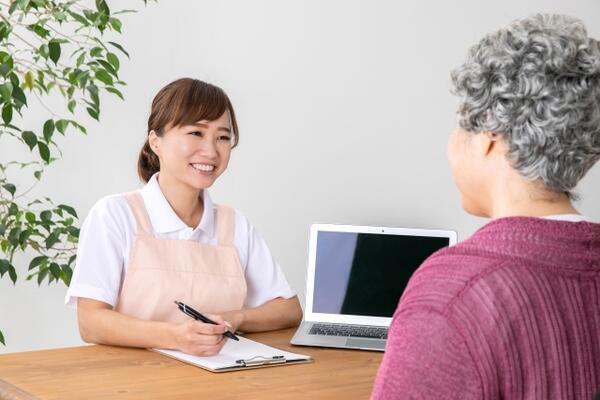 老健プラチナ・ヴィラ青葉台（支援相談員/常勤）の介護職求人メイン写真1