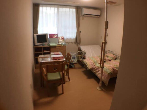 サービス付高齢者向け住宅 すまいる（夜勤専従パート） の介護福祉士求人メイン写真3