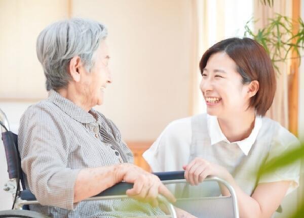 住宅型有料老人ホーム　ばしょう（常勤） の介護福祉士求人メイン写真1