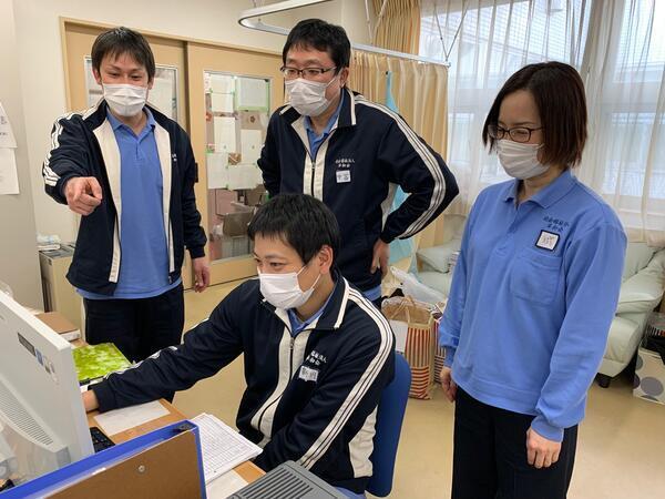 特別養護老人ホーム やすらぎの里広域公園（常勤）の准看護師求人メイン写真3