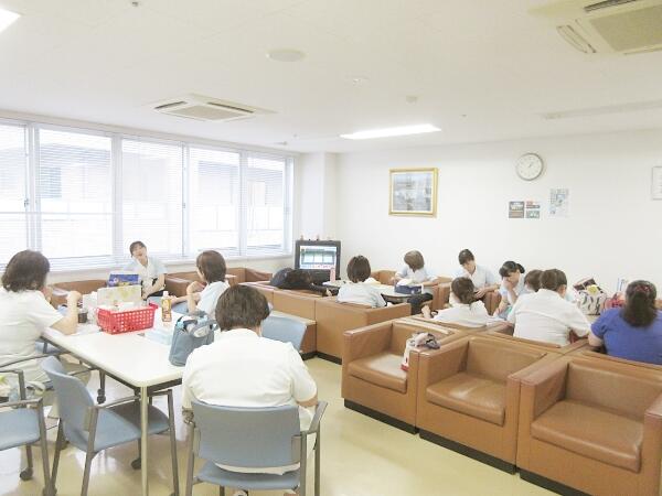 柿生記念病院（パート）の介護職求人メイン写真2
