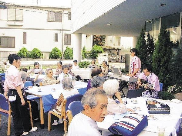 介護老人福祉施設 わかたけ富岡（夜勤専従/パート）の介護職求人メイン写真2