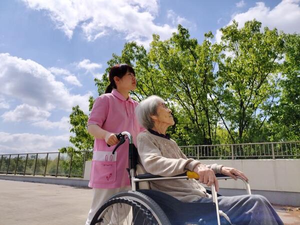 学園前西特別養護老人ホーム（従来型/常勤）の介護福祉士求人メイン写真3