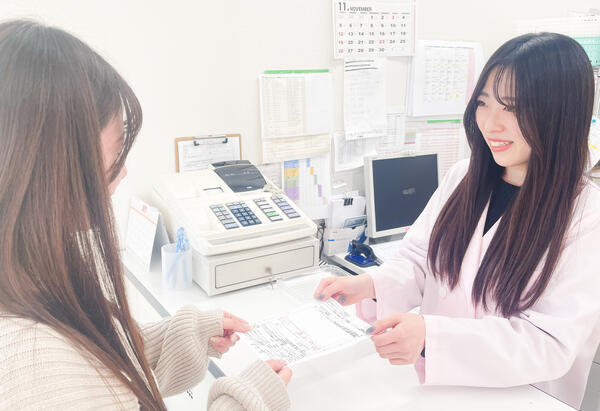 ひまわり薬局 所沢店（調剤事務経験者/常勤）の医療事務求人メイン写真1