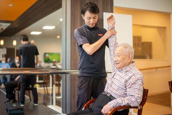 レッツリハ！経堂駅前（生活相談員／常勤）の社会福祉主事任用求人メイン写真1