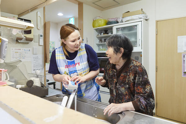 愛の家グループホーム 館山亀ヶ原弐番館（契約社員）の介護福祉士求人メイン写真5