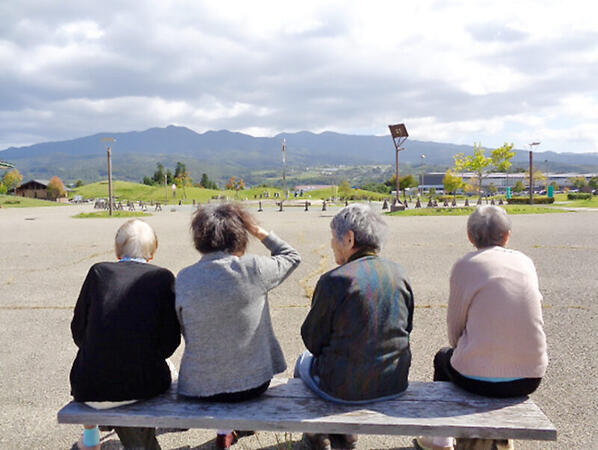 愛の家グループホーム 山形前田町（正社員）の介護福祉士求人メイン写真1