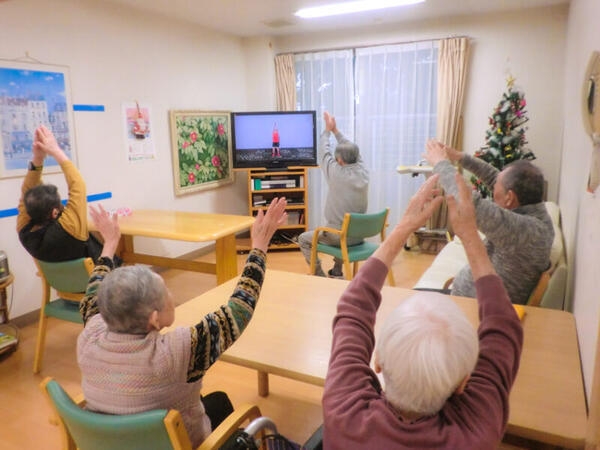 愛の家グループホーム 鴻巣（契約社員）の介護福祉士求人メイン写真1