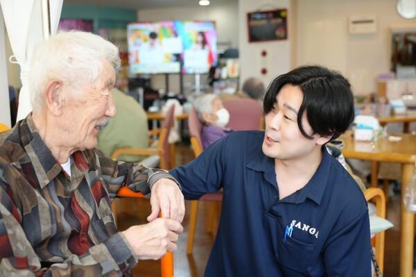 あたみ翔裕館（グループホーム/常勤）の介護職求人メイン写真1