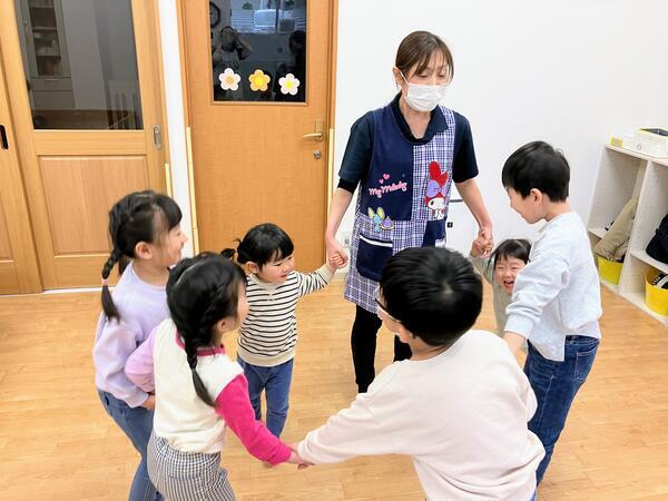 川口ひまわり保育園（パート）の保育士求人メイン写真2