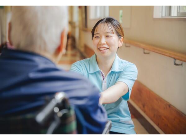 特別養護老人ホーム鶯園（常勤）の看護師求人メイン写真1