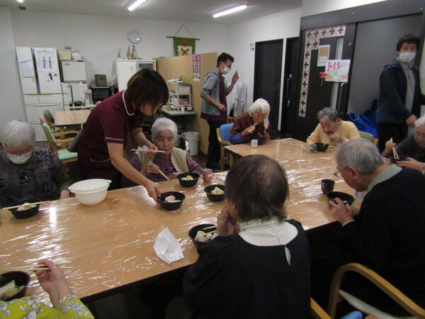 やさしい手甲府 八王子みなみ茶論（パート）の介護福祉士求人メイン写真3