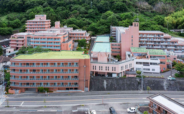 介護付有料老人ホーム松山エデンの園（パート）の介護福祉士求人メイン写真2