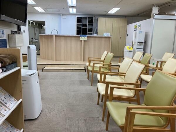 有楽町電気ビルクリニック（有期パート）の臨床検査技師求人メイン写真1