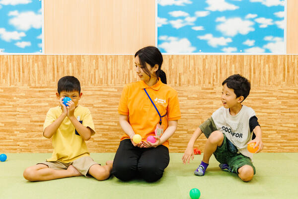 ホップステップ放課後等デイサービス幸校（常勤）の理学療法士求人メイン写真2