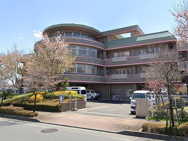 介護老人保健施設ファミリート日の出（常勤）の理学療法士求人メイン写真1