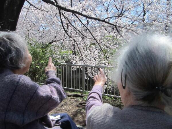 大泉特別養護老人ホーム（パート）の介護福祉士求人メイン写真2