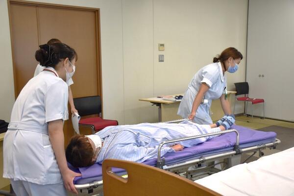 国際医療福祉大学市川病院（パート）の看護助手求人メイン写真2