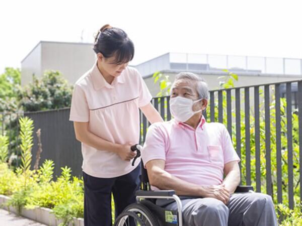 甲南介護老人保健施設（常勤）の介護福祉士求人メイン写真2