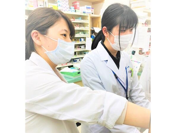 サポート薬局　今里店（常勤）の薬剤師求人メイン写真1