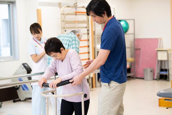 介護老人保健施設神戸日の出苑（常勤）  の作業療法士求人メイン写真1