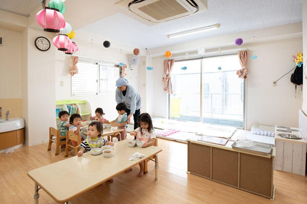 社会福祉法人あざみ会 美原保育園（常勤）の保育士求人メイン写真4