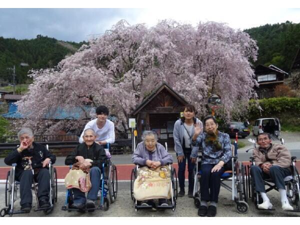 特別養護老人ホーム 檜原サナホーム（常勤） の准看護師求人メイン写真1