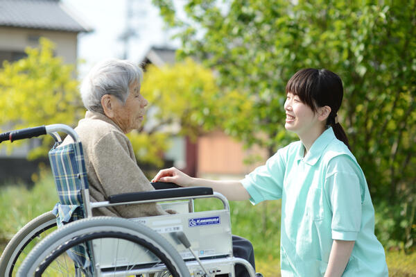 介護老人保健施設風の杜（常勤）の介護職求人メイン写真1