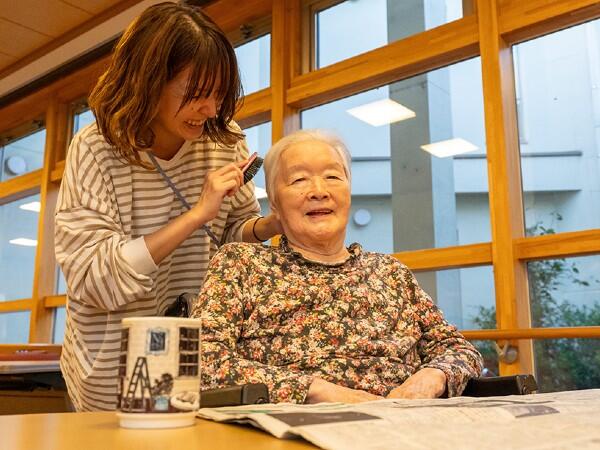 特別養護老人ホームこすど蒼丘の里（常勤）の介護福祉士求人メイン写真1