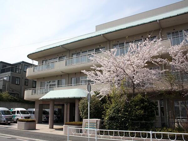 特別養護老人ホーム 幸園（相談員/常勤）の社会福祉士求人メイン写真1