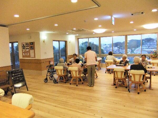 サービス付き高齢者向け住宅　グリーンヒルズ北九州（パート）の調理師/調理員求人メイン写真2