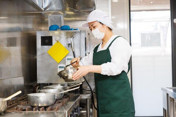 さくらんぼ園（パート）の調理師/調理員求人メイン写真5