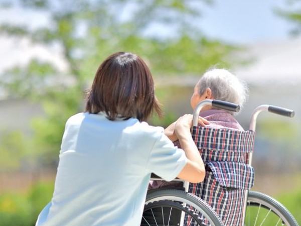 介護老人保健施設 鴨池慈風苑（常勤）の看護師求人メイン写真1